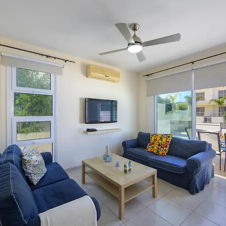 You And Your Family Will Love This 5 Star With Private Pool Near Fig Tree Bay, 1430 *