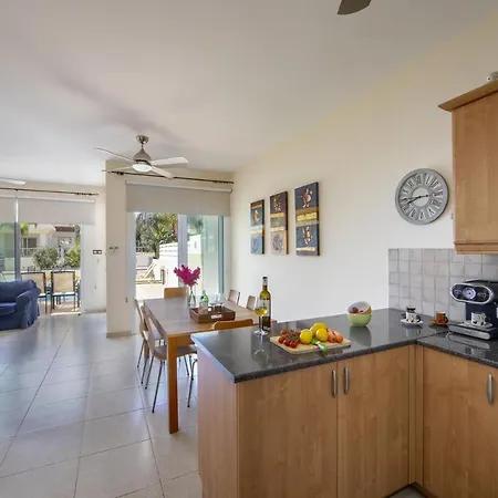 You And Your Family Will Love This 5 Star With Private Pool Near Fig Tree Bay, 1430 Βίλα *