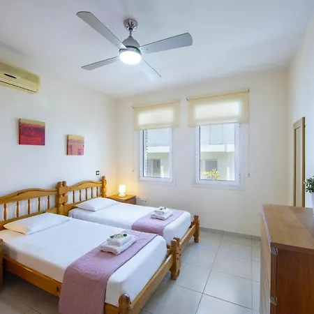 Βίλα You And Your Family Will Love This 5 Star With Private Pool Near Fig Tree Bay, 1430 Πρωταράς