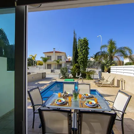 You And Your Family Will Love This 5 Star With Private Pool Near Fig Tree Bay, 1430 Πρωταράς