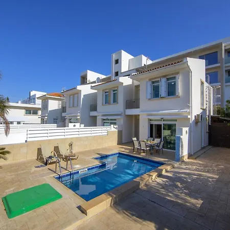 You And Your Family Will Love This 5 Star With Private Pool Near Fig Tree Bay, 1430 * Πρωταράς